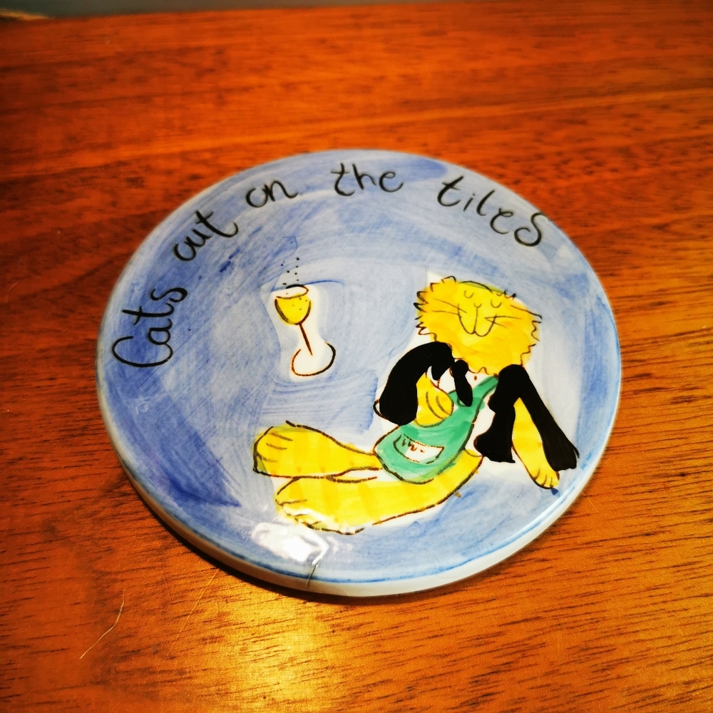 Beth for Whittard of Chelsea Hand-painted Stoneware Coaster Cats Out On The Tile